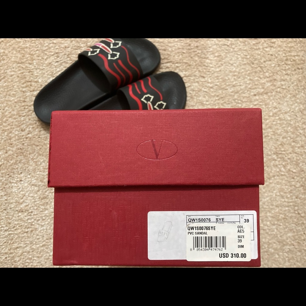 Authentic Valentino Slides - Picture 7 of 10